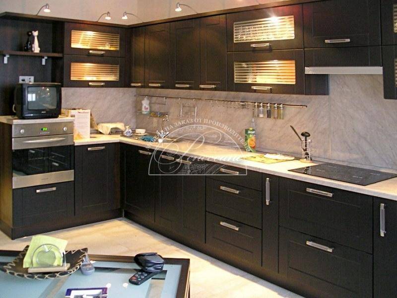 большая кухня 2 в Тюмени