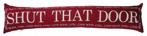 подушка с надписью shut that door в Тюмени
