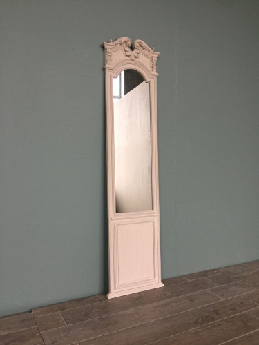 зеркало напольное с резным верхом молочное барельеф в Тюмени